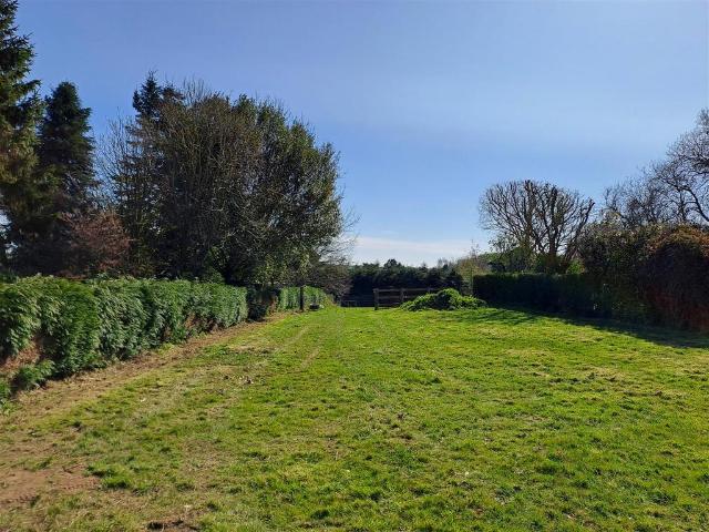 Land for sale in Belleau, Lincolnshire