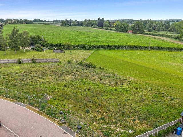 Land for sale in Chelmondiston, Suffolk
