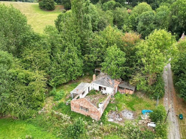 Land for sale in Woolsthorpe-by-Belvoir, Barholm