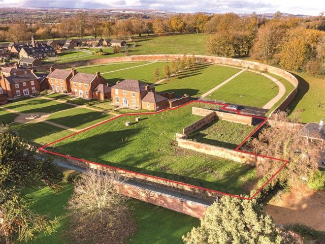 Land for sale in Rhosymadoc, Black Park