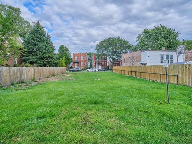 House for sale in Cicero, Illinois