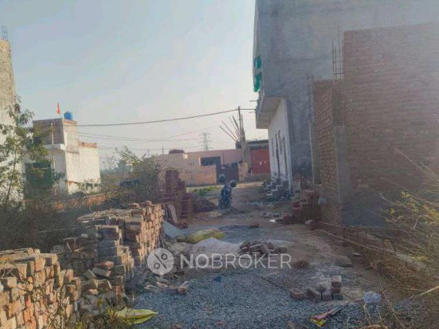 Property for sale in West Delhi, Deri