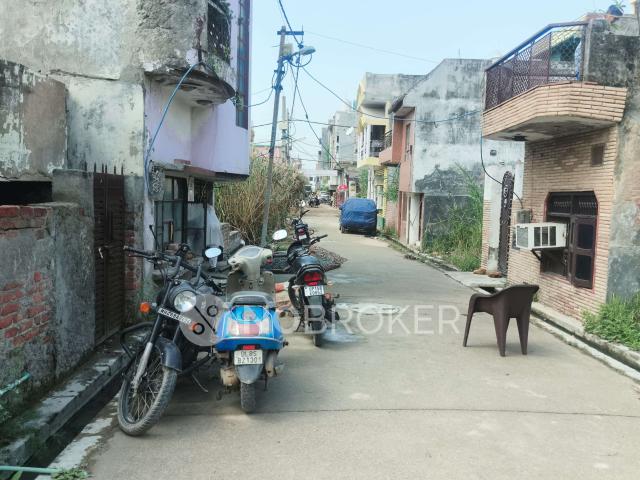 Property for sale in North West Delhi, Deri