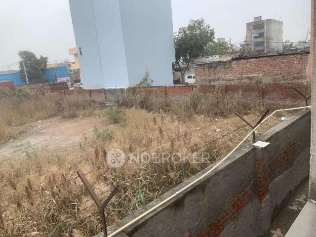 Property for sale in North West Delhi, Deri
