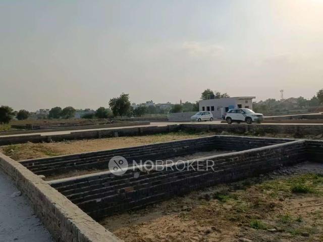 Property for sale in South West Delhi, Deri