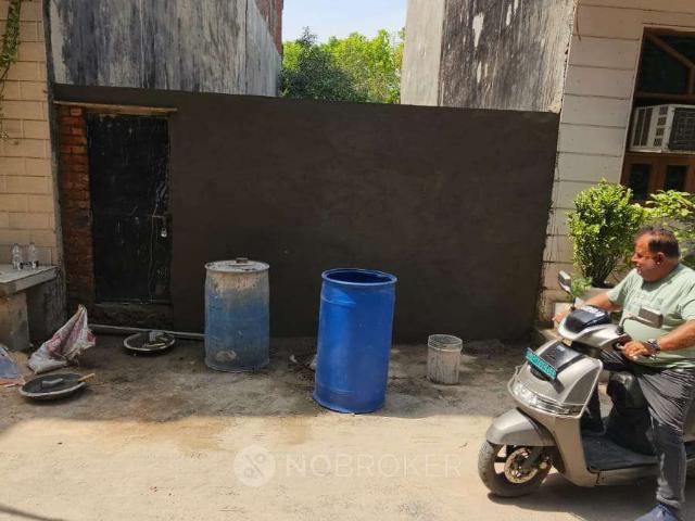 Property for sale in North West Delhi, Deri