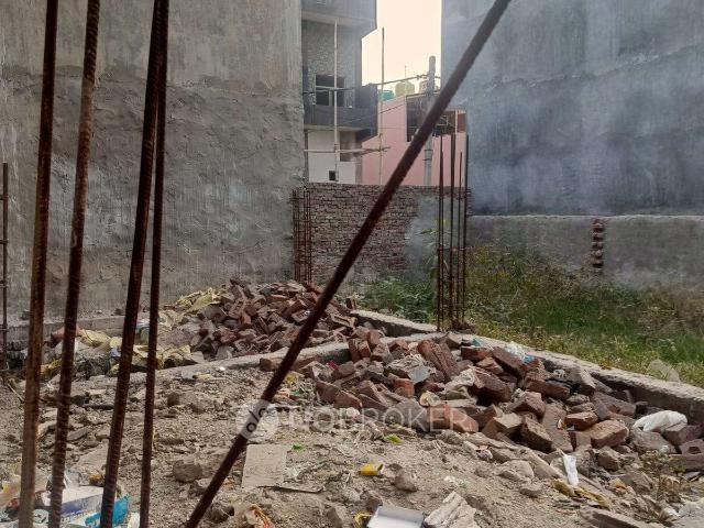 Property for sale in North West Delhi, Deri