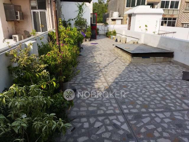 Property for sale in North Delhi, Deri