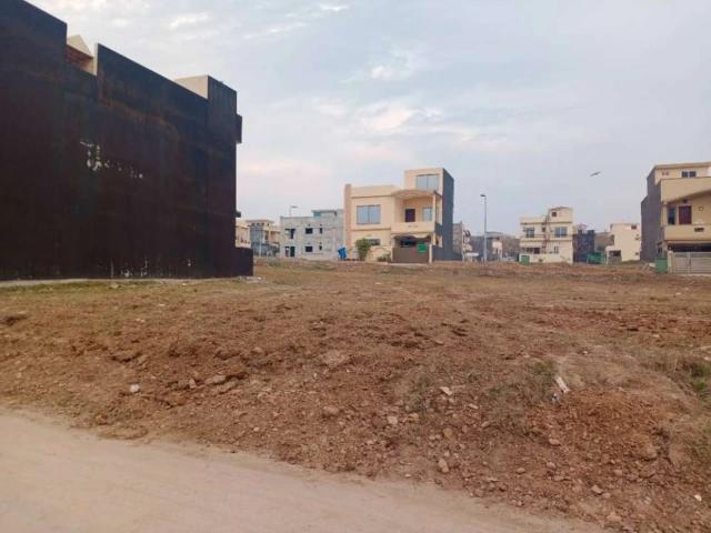 Land for sale in Islamabad