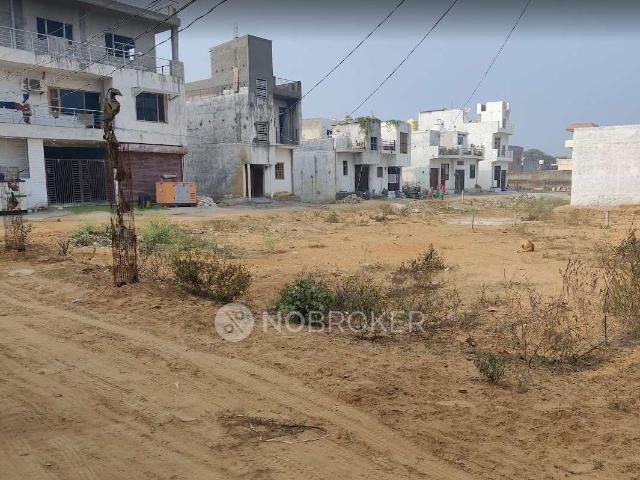 Property for sale in Hariana