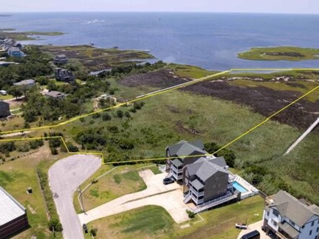 House for sale in Waves, North Carolina