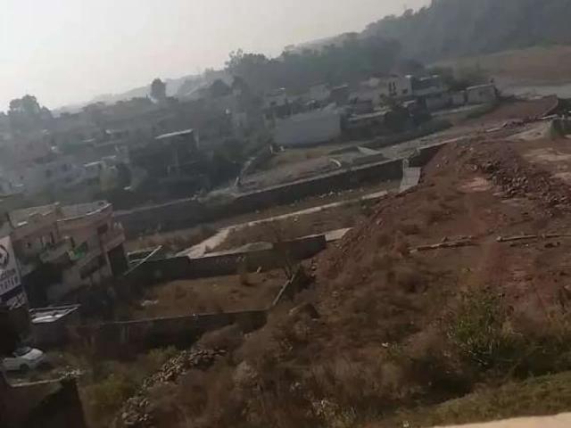 Land for sale in Gujrat