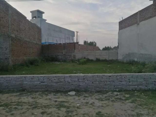 Land for sale in Peshawar, North West Frontier Province