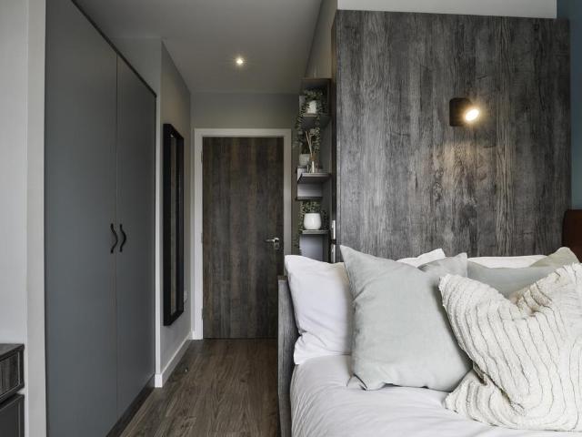 Apartment for rent in Spike Island, Feckenham