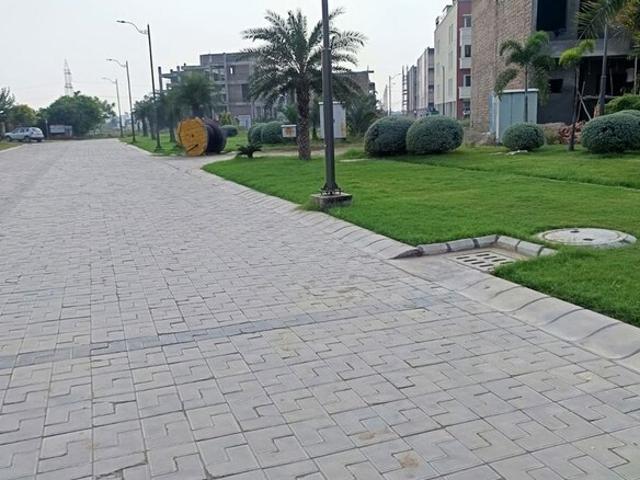Land for sale in Zirakpur, Punjab