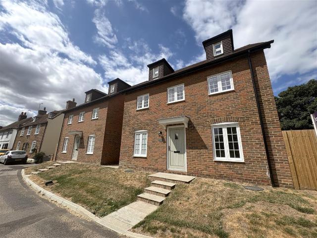 House for rent in Herne and Broomfield, The Bridge