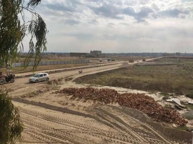 Land for sale in Peshawar, North West Frontier Province