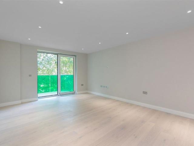 Apartment for rent in York Road Estate, Greater London