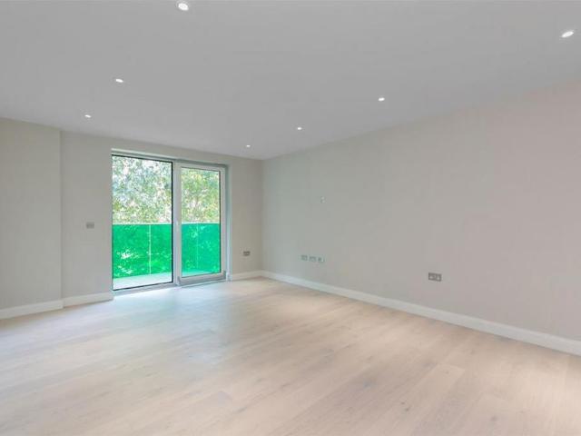 Apartment for rent in York Road Estate, Greater London
