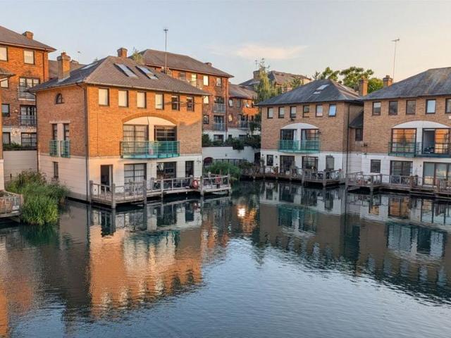 Apartment for rent in Rotherhithe, Greater London