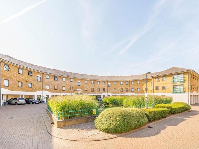 Apartment for rent in Rotherhithe, Greater London