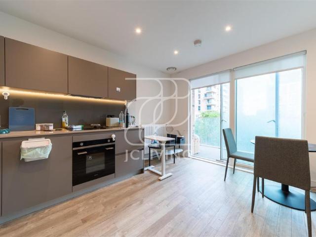 House for rent in Kidbrooke, Greater London