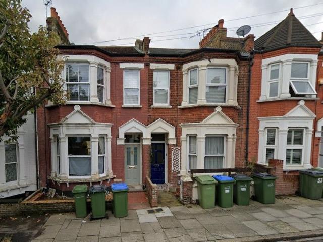 Apartment for rent in Plumstead, Greater London