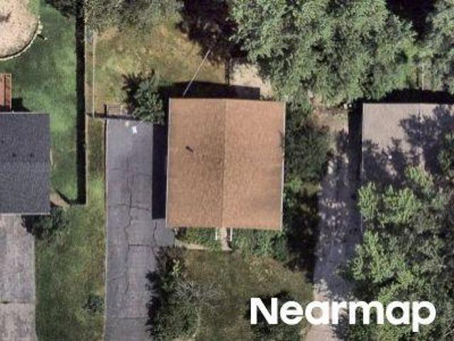 House for sale in Mchenry, Illinois