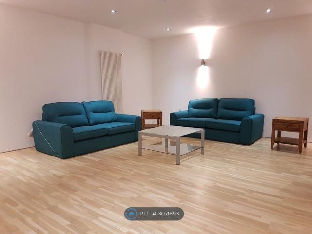 Room for rent in St. George in the East, Greater London