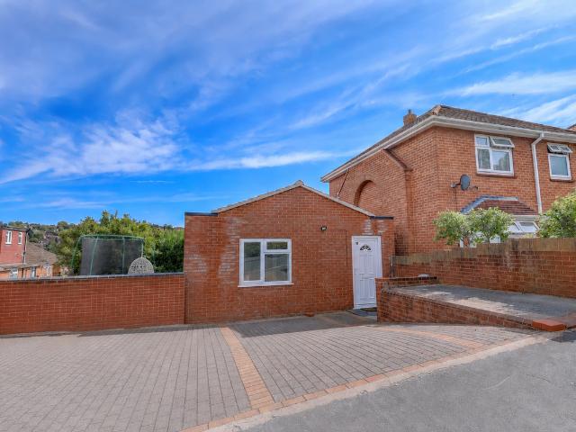 House for rent in Castlefield, Cressex