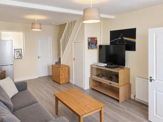 House for rent in Calderstones