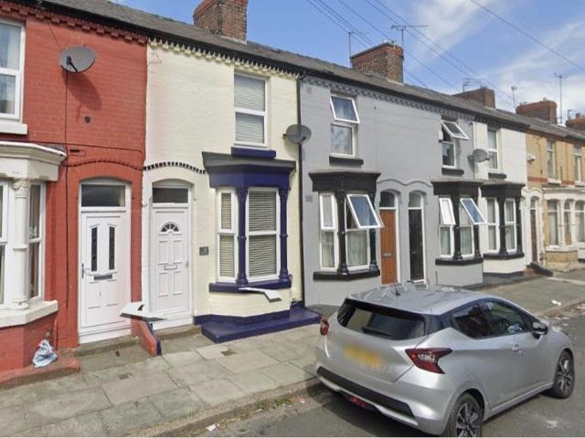 House for rent in Calderstones