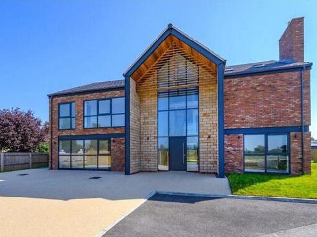 House for sale in Knutsford