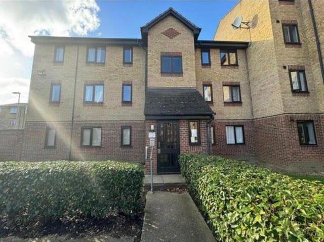 Studio for rent in Dagenham, Greater London