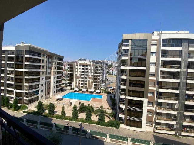 Karabağlar, İzmir içerisinde satılık mülk
