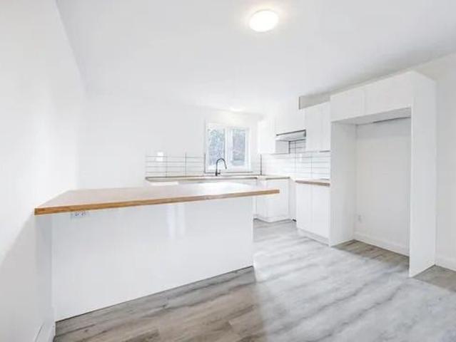 Apartment for rent in La Côte-de-beaupré, Quebec