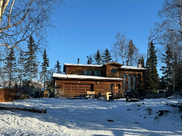 House for sale in Alaska