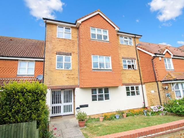 Apartment for rent in Sovereign Harbour, Eastbourne
