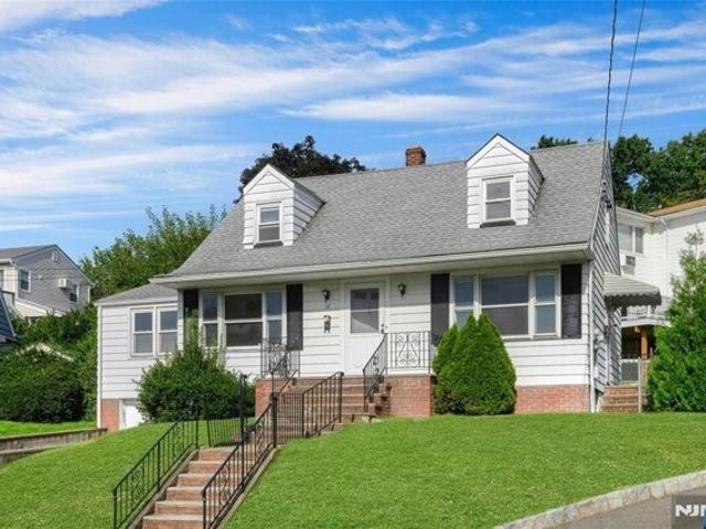 House for sale in Bloomfield, New Jersey