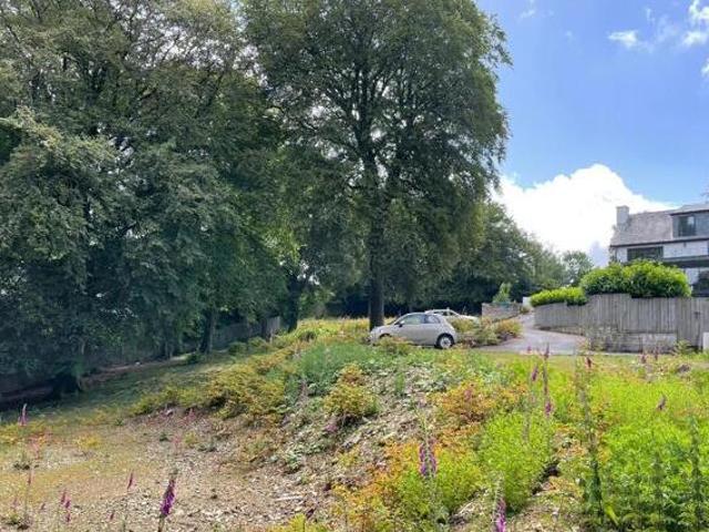 House for sale in Follaton, Strode