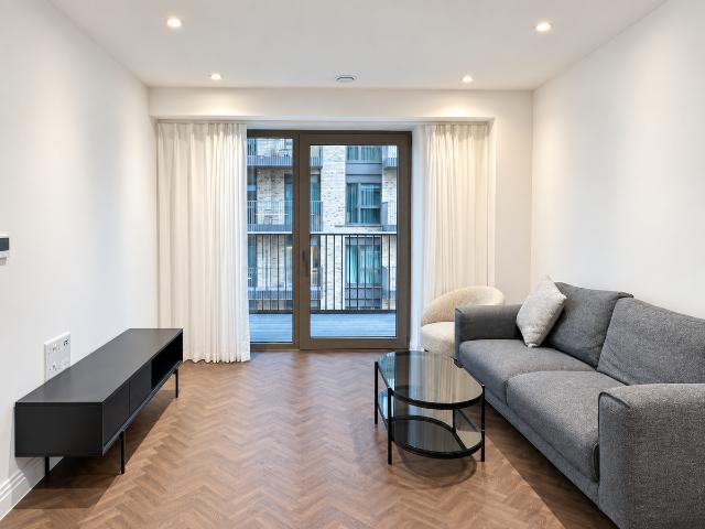 Apartment for rent in Custom House, Greater London