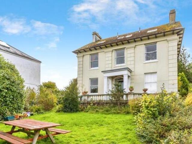 House for sale in Follaton, Strode
