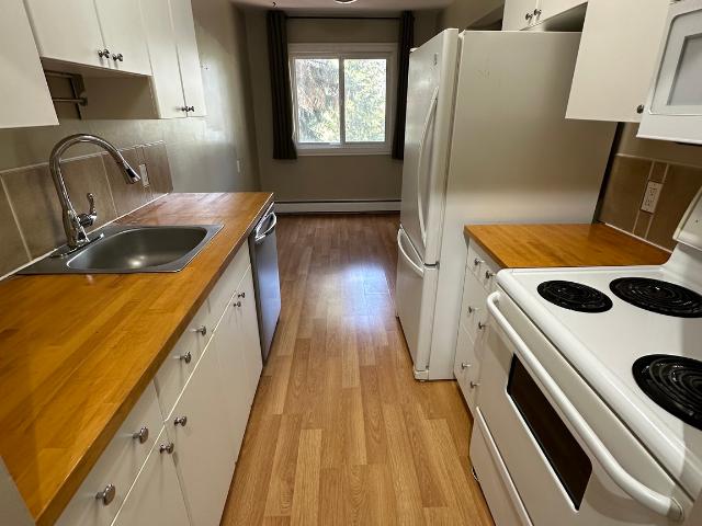 Apartment for rent in Wedgewood, Alberta