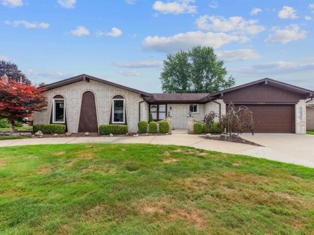 House for sale in Clinton Township
