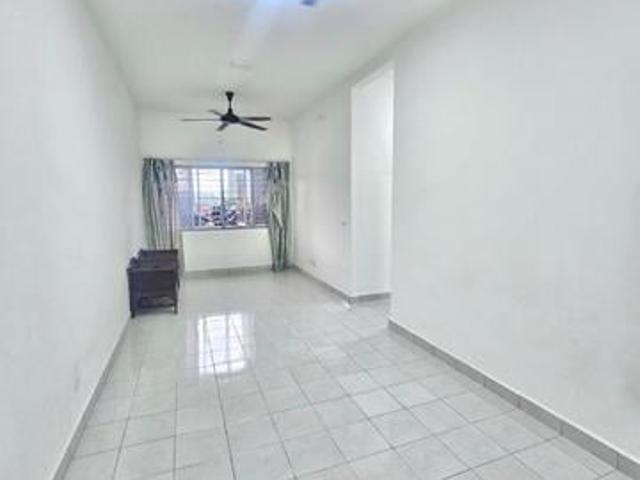 Apartment for rent in Pantai