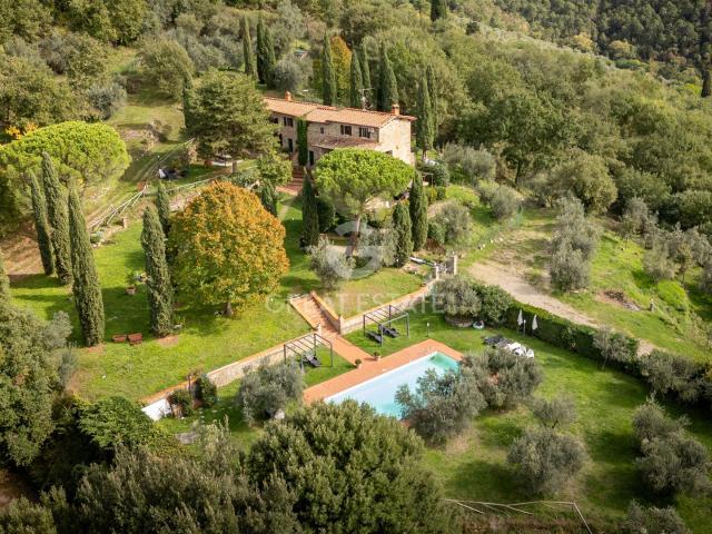 Casa in vendita a Unione di Comuni Valdarno e Valdisieve, Reggello