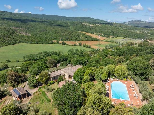 Rustico in vendita a Casole D'elsa, Toscana