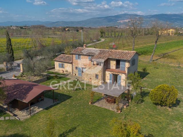 Casa in vendita a Cortona, Toscana
