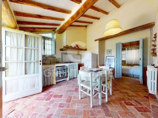 Casa in vendita a Montalcino, Toscana