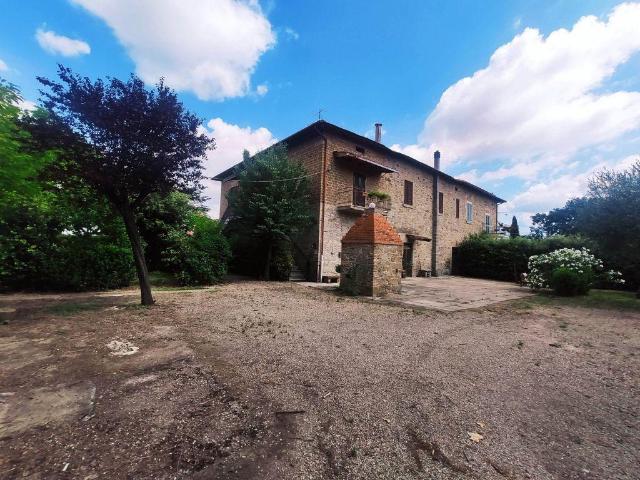 Rustico in vendita a Castiglion Fiorentino, Toscana